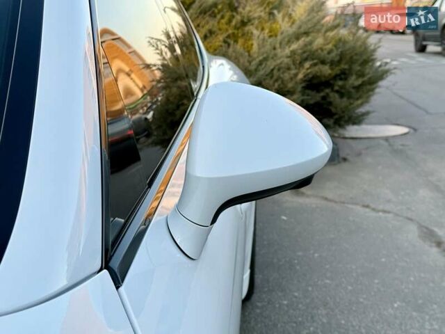 Белый Порше Панамера, объемом двигателя 3 л и пробегом 146 тыс. км за 29999 $, фото 19 на Automoto.ua