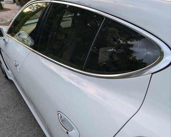 Білий Порше Panamera, об'ємом двигуна 3 л та пробігом 136 тис. км за 30000 $, фото 20 на Automoto.ua