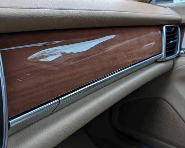 Білий Порше Panamera, об'ємом двигуна 3 л та пробігом 136 тис. км за 30000 $, фото 55 на Automoto.ua