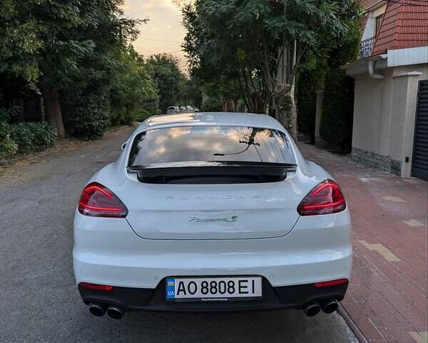 Білий Порше Panamera, об'ємом двигуна 3 л та пробігом 136 тис. км за 30000 $, фото 4 на Automoto.ua