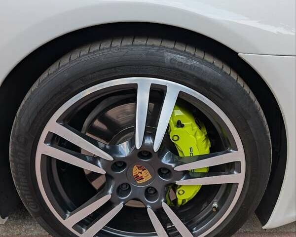 Білий Порше Panamera, об'ємом двигуна 3 л та пробігом 136 тис. км за 30000 $, фото 12 на Automoto.ua