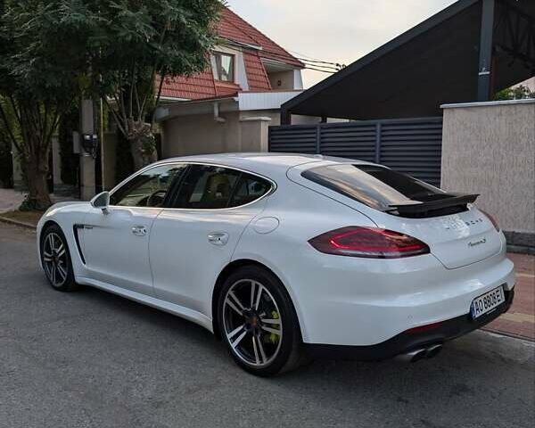 Білий Порше Panamera, об'ємом двигуна 3 л та пробігом 136 тис. км за 30000 $, фото 7 на Automoto.ua
