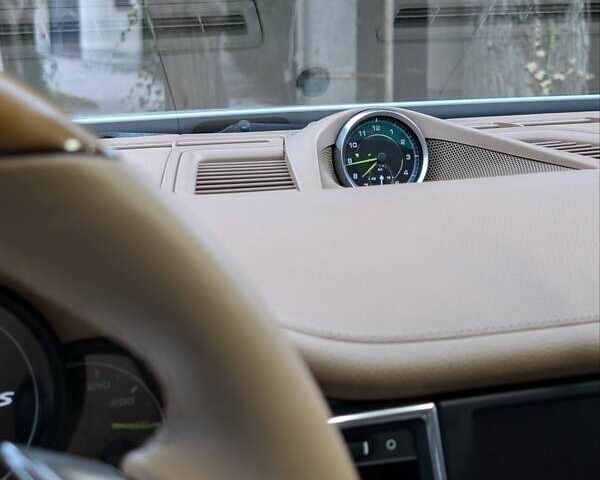Білий Порше Panamera, об'ємом двигуна 3 л та пробігом 136 тис. км за 30000 $, фото 54 на Automoto.ua