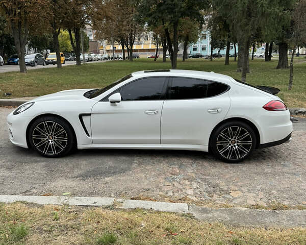 Білий Порше Panamera, об'ємом двигуна 3.61 л та пробігом 97 тис. км за 25500 $, фото 3 на Automoto.ua