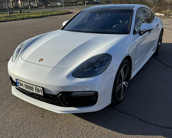 Белый Порше Панамера, объемом двигателя 2.89 л и пробегом 147 тыс. км за 63500 $, фото 2 на Automoto.ua