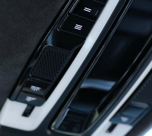 Белый Порше Панамера, объемом двигателя 4 л и пробегом 87 тыс. км за 86700 $, фото 70 на Automoto.ua