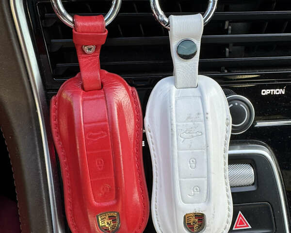 Белый Порше Панамера, объемом двигателя 2.89 л и пробегом 147 тыс. км за 63500 $, фото 8 на Automoto.ua