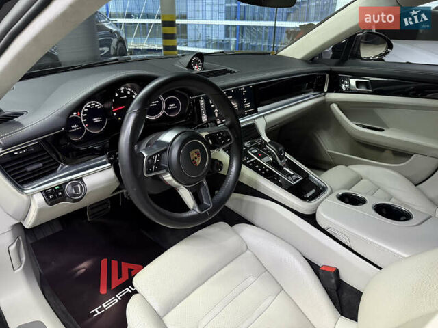 Белый Порше Панамера, объемом двигателя 2.89 л и пробегом 136 тыс. км за 51500 $, фото 19 на Automoto.ua