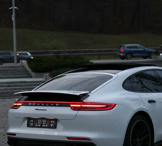 Белый Порше Панамера, объемом двигателя 3 л и пробегом 127 тыс. км за 47500 $, фото 6 на Automoto.ua