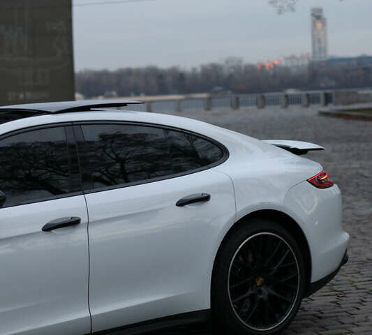 Белый Порше Панамера, объемом двигателя 3 л и пробегом 127 тыс. км за 47500 $, фото 7 на Automoto.ua