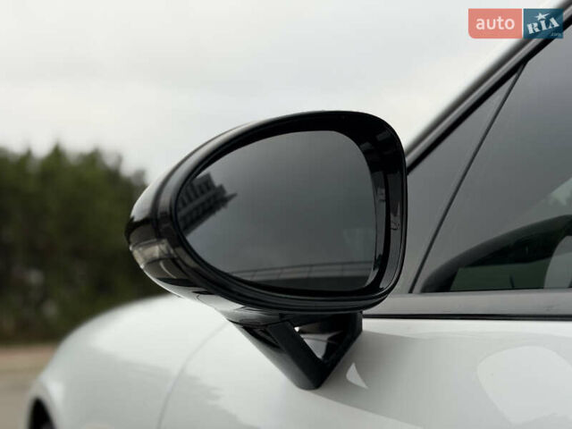 Білий Порше Panamera, об'ємом двигуна 2.89 л та пробігом 43 тис. км за 66499 $, фото 11 на Automoto.ua