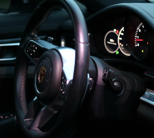 Белый Порше Панамера, объемом двигателя 3 л и пробегом 127 тыс. км за 47500 $, фото 10 на Automoto.ua