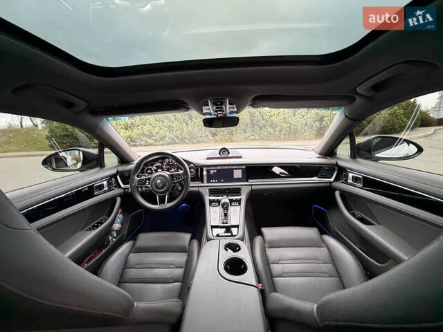 Білий Порше Panamera, об'ємом двигуна 2.89 л та пробігом 43 тис. км за 66499 $, фото 47 на Automoto.ua