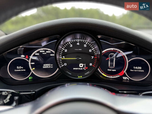 Білий Порше Panamera, об'ємом двигуна 2.89 л та пробігом 43 тис. км за 66499 $, фото 24 на Automoto.ua