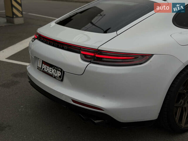 Білий Порше Panamera, об'ємом двигуна 2.89 л та пробігом 43 тис. км за 66499 $, фото 9 на Automoto.ua