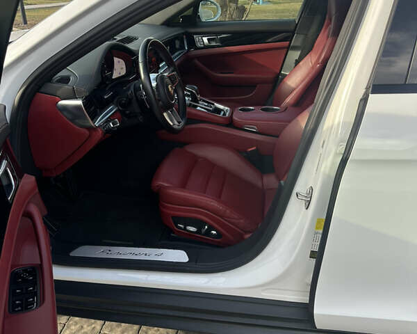 Белый Порше Панамера, объемом двигателя 3 л и пробегом 80 тыс. км за 40900 $, фото 12 на Automoto.ua