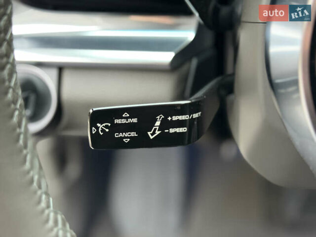 Білий Порше Panamera, об'ємом двигуна 2.89 л та пробігом 43 тис. км за 66499 $, фото 22 на Automoto.ua