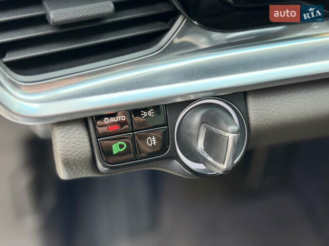 Білий Порше Panamera, об'ємом двигуна 2.89 л та пробігом 43 тис. км за 66499 $, фото 17 на Automoto.ua