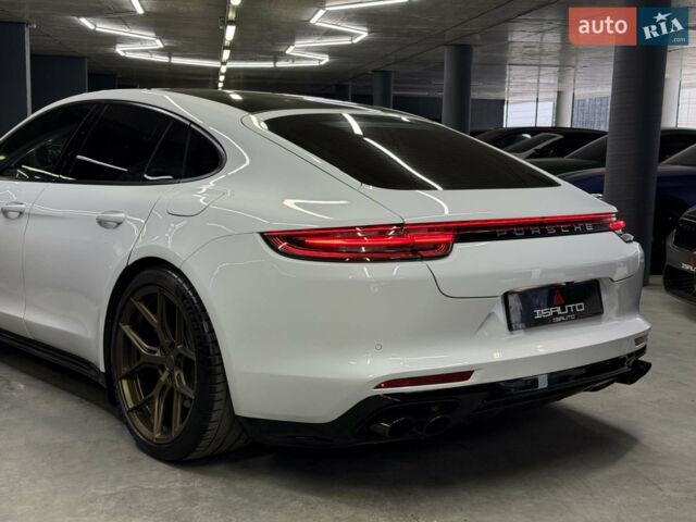 Білий Порше Panamera, об'ємом двигуна 2.89 л та пробігом 42 тис. км за 60000 $, фото 11 на Automoto.ua