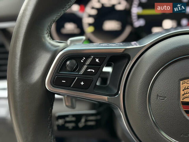 Білий Порше Panamera, об'ємом двигуна 2.89 л та пробігом 43 тис. км за 66499 $, фото 19 на Automoto.ua