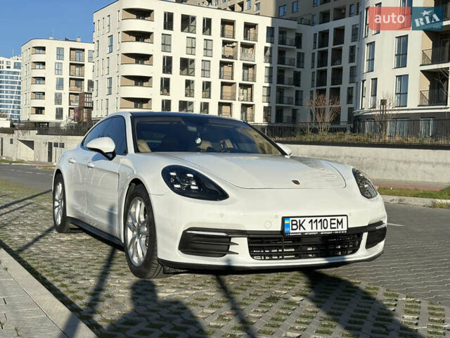 Білий Порше Panamera, об'ємом двигуна 3 л та пробігом 79 тис. км за 59900 $, фото 18 на Automoto.ua