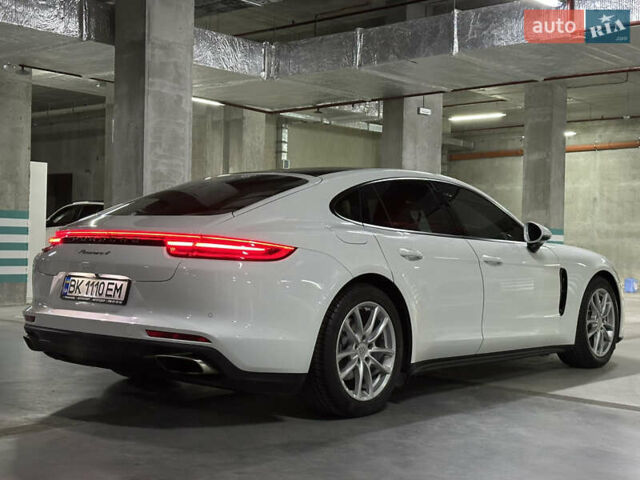 Білий Порше Panamera, об'ємом двигуна 3 л та пробігом 79 тис. км за 59900 $, фото 6 на Automoto.ua