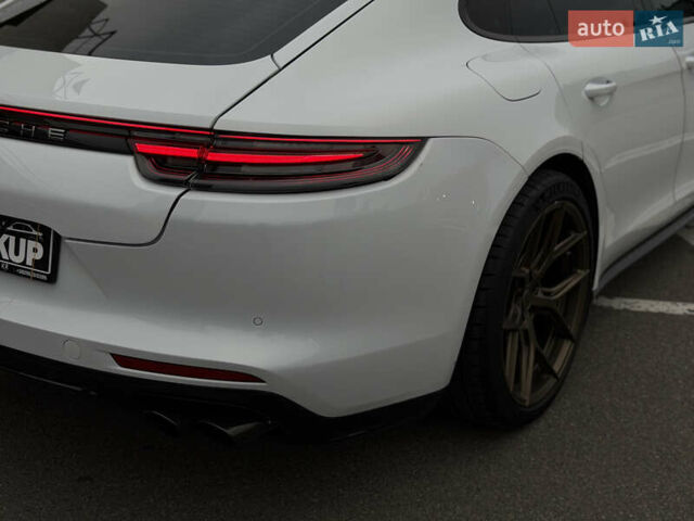 Білий Порше Panamera, об'ємом двигуна 2.89 л та пробігом 43 тис. км за 66499 $, фото 8 на Automoto.ua