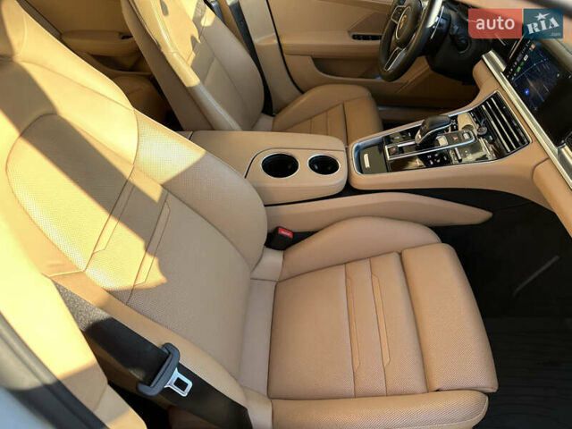 Білий Порше Panamera, об'ємом двигуна 3 л та пробігом 79 тис. км за 59900 $, фото 36 на Automoto.ua