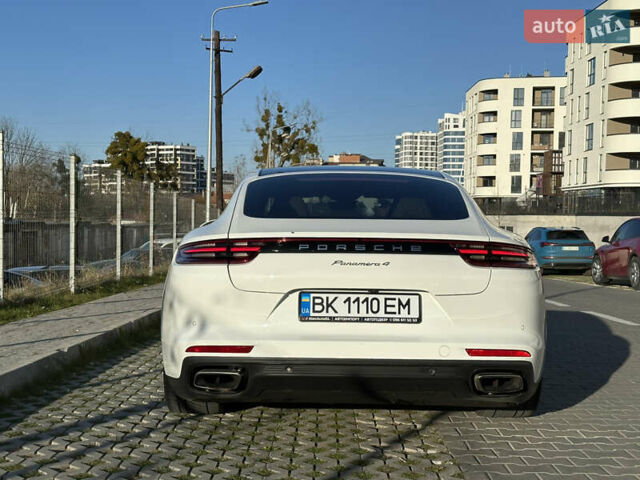 Білий Порше Panamera, об'ємом двигуна 3 л та пробігом 79 тис. км за 59900 $, фото 24 на Automoto.ua