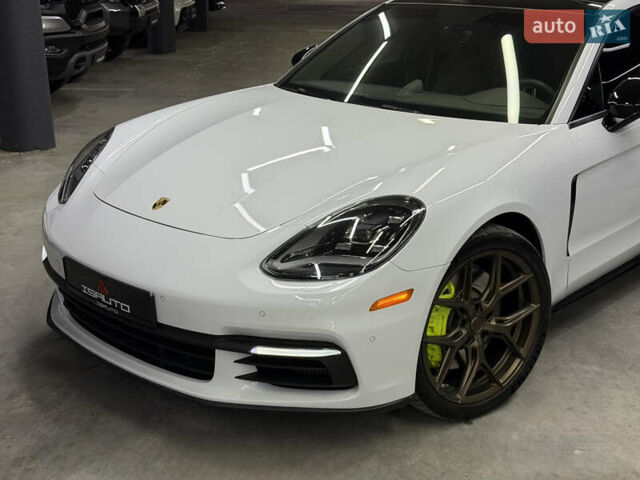 Білий Порше Panamera, об'ємом двигуна 2.89 л та пробігом 42 тис. км за 67500 $, фото 6 на Automoto.ua