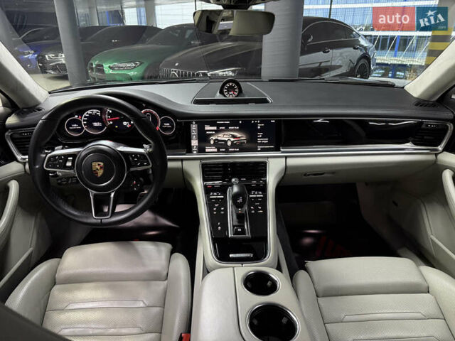 Белый Порше Панамера, объемом двигателя 2.89 л и пробегом 136 тыс. км за 51500 $, фото 24 на Automoto.ua