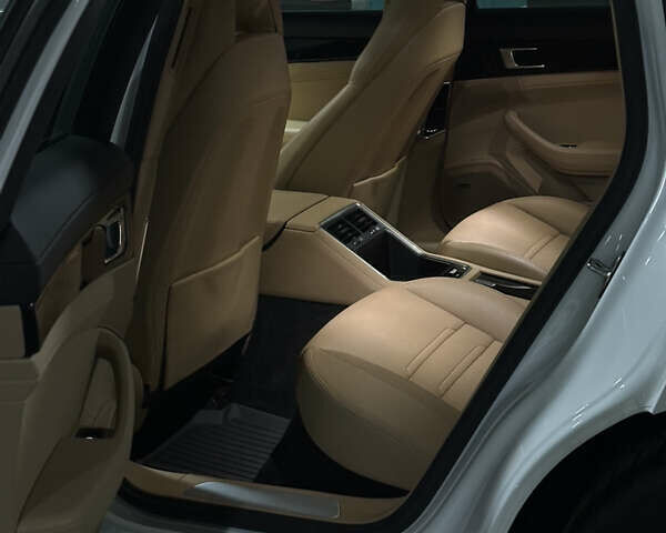 Білий Порше Panamera, об'ємом двигуна 3 л та пробігом 79 тис. км за 59900 $, фото 16 на Automoto.ua