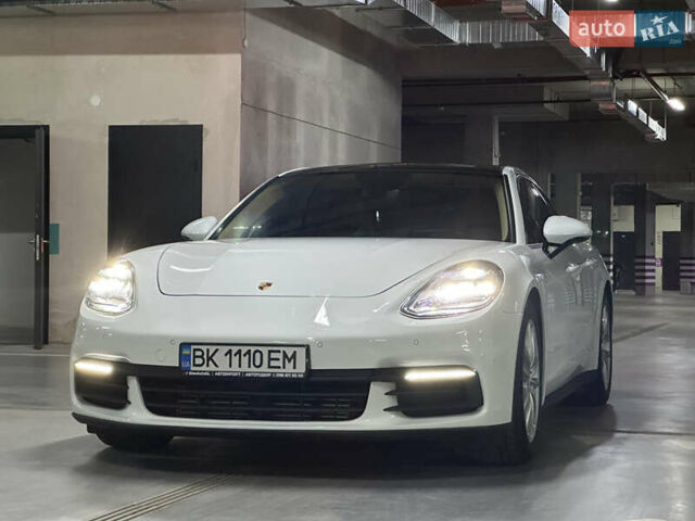 Білий Порше Panamera, об'ємом двигуна 3 л та пробігом 79 тис. км за 59900 $, фото 2 на Automoto.ua