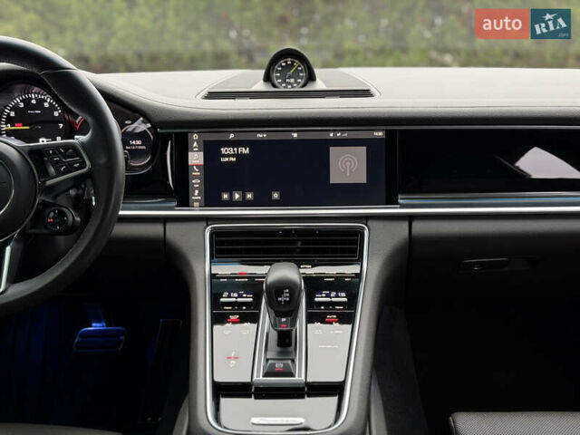 Білий Порше Panamera, об'ємом двигуна 2.89 л та пробігом 43 тис. км за 66499 $, фото 44 на Automoto.ua