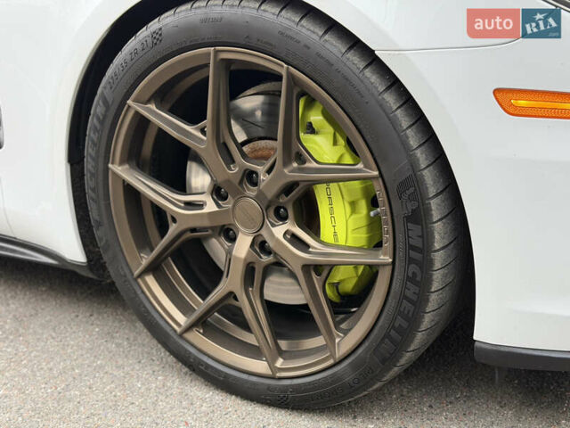 Білий Порше Panamera, об'ємом двигуна 2.89 л та пробігом 43 тис. км за 66499 $, фото 2 на Automoto.ua