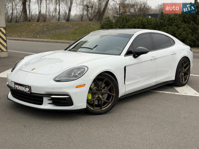 Білий Порше Panamera, об'ємом двигуна 2.89 л та пробігом 43 тис. км за 66499 $, фото 5 на Automoto.ua