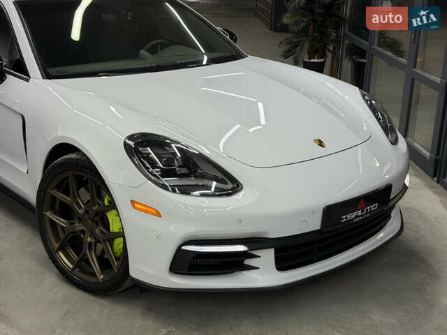 Білий Порше Panamera, об'ємом двигуна 2.89 л та пробігом 42 тис. км за 67500 $, фото 2 на Automoto.ua