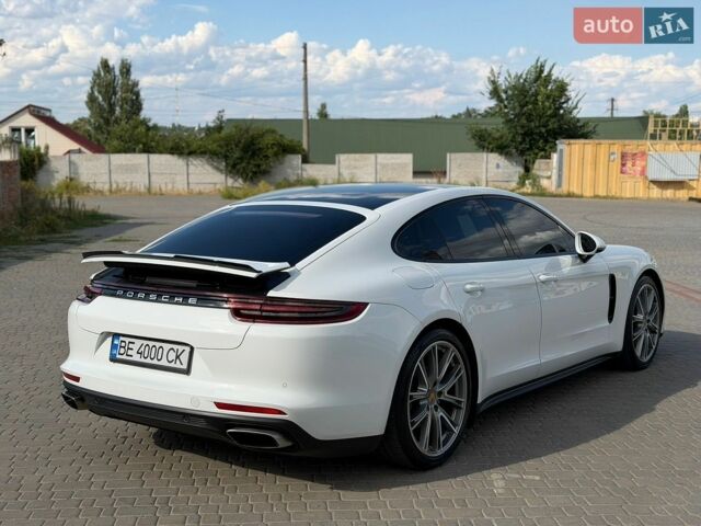 Білий Порше Panamera, об'ємом двигуна 3 л та пробігом 220 тис. км за 55000 $, фото 9 на Automoto.ua