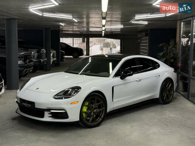 Білий Порше Panamera, об'ємом двигуна 2.89 л та пробігом 42 тис. км за 67500 $, фото 4 на Automoto.ua