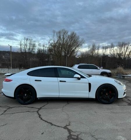 Белый Порше Панамера, объемом двигателя 3 л и пробегом 110 тыс. км за 45000 $, фото 4 на Automoto.ua