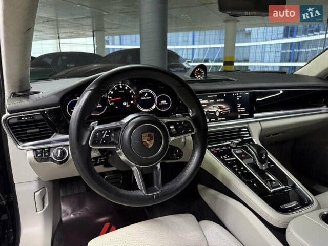 Белый Порше Панамера, объемом двигателя 2.89 л и пробегом 136 тыс. км за 51500 $, фото 23 на Automoto.ua