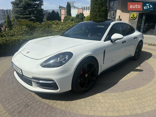 Белый Порше Панамера, объемом двигателя 3 л и пробегом 80 тыс. км за 40900 $, фото 10 на Automoto.ua