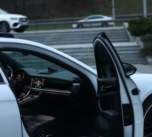 Белый Порше Панамера, объемом двигателя 3 л и пробегом 127 тыс. км за 47500 $, фото 8 на Automoto.ua