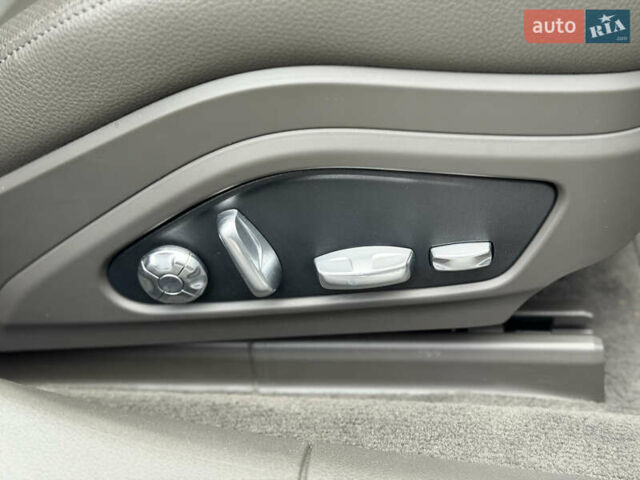 Білий Порше Panamera, об'ємом двигуна 2.89 л та пробігом 43 тис. км за 66499 $, фото 50 на Automoto.ua