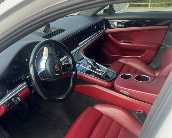 Білий Порше Panamera, об'ємом двигуна 3 л та пробігом 85 тис. км за 49999 $, фото 31 на Automoto.ua