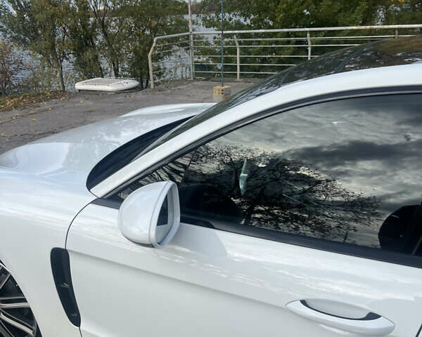 Білий Порше Panamera, об'ємом двигуна 3 л та пробігом 85 тис. км за 49999 $, фото 26 на Automoto.ua