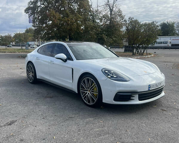 Білий Порше Panamera, об'ємом двигуна 3 л та пробігом 85 тис. км за 49999 $, фото 6 на Automoto.ua