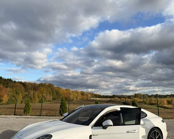 Білий Порше Panamera, об'ємом двигуна 2.89 л та пробігом 60 тис. км за 75000 $, фото 8 на Automoto.ua