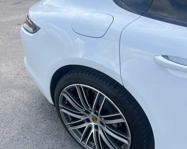 Білий Порше Panamera, об'ємом двигуна 3 л та пробігом 85 тис. км за 49999 $, фото 28 на Automoto.ua