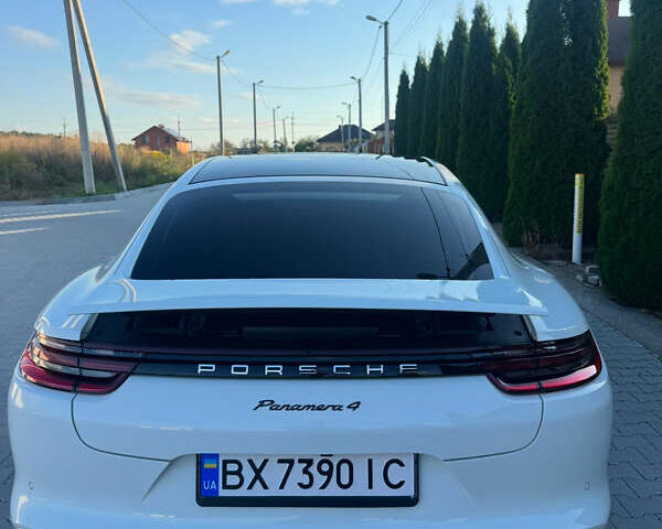 Белый Порше Панамера, объемом двигателя 3 л и пробегом 98 тыс. км за 52500 $, фото 4 на Automoto.ua